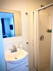 Cozy Private Guest Suite - Image 4