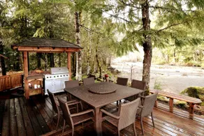 Glacier river retreat, WI-FI, Hot Tub and bbq - Image 2