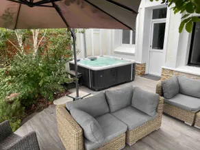 Beautiful outbuilding with terrace - Image 3