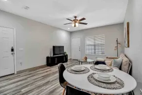 Modern, Gated apart w/ POOL! King Bed! - Image 5