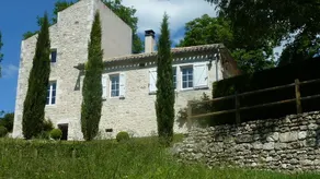 Character house, in a green setting - Image 2
