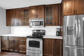 Spacious gem near RCMP. Walk to stadium! - Image 5