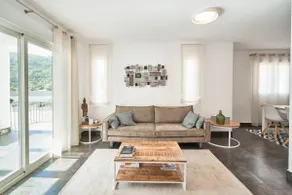 Modern villa with pool, BBQ, sun terrace & seaview - Image 2