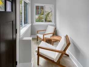 beautiful, walkable, uptown home. Free bike use! - Image 3