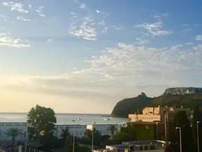 A Luxury apartment at Cagliari Poetto Beachfront - Image 4