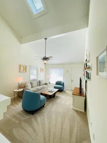 Cheerful Retreat - Image 3