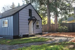 Lil' house - walk 2 dtn, comfy, clean, no cln fees - Image 2