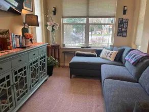 Lovely 3 Bedroom Home on Tree-Lined Government Way - Image 4