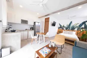 Chic & Beach Decor Loft, w/ Shared Pool - Image 3