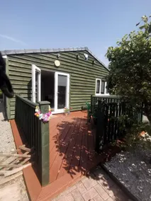 Green Street Retreat - Image 3