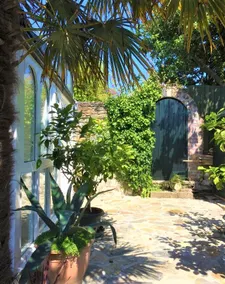 Quay Courtyard, on the harbour with free parking - Image 2