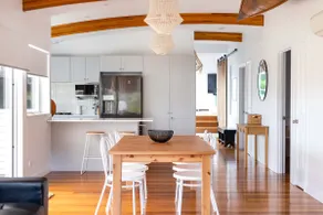 Tooshka's Beach House - Image 3