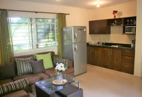 New Garden Bungalow In A Tropical Setting. - Image 5