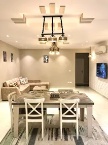 New! Lovely 2-bedrooms apartment with free parking - Image 4