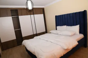 Delightful 1 Bed Haven, Pool View, Gym & Sauna - Image 4