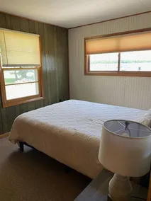 3 bedroom Lake Cottage Retreat - Image 3