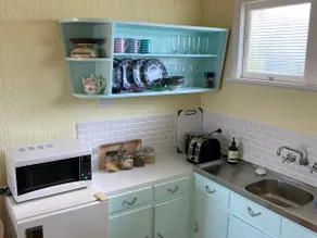 Amazing 1950’s style Beach House! - Image 4
