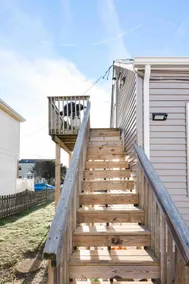 Charming Beach Block Apartment - Image 2