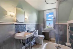 Close to City, Country-Feel Living! Fineview Area! - Image 4