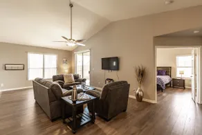 Peoria Home with 2 Car Garage! High Speed Internet - Image 4