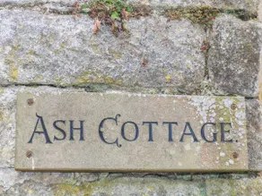 Luxury Boutique Cottage - Image 2
