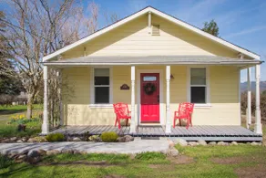 Vineyard Villa Cottage - Image 3