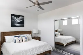 NEWLY RENOVATED Pier 6 Deluxe Bungalow #1! - Image 2