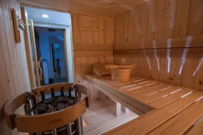 Hand made Villa with heated outdoor pool, spa - Image 4
