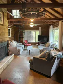 Doc's Cabin on the River! Hot tub & game room. - Image 2