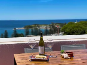 Spacious 4-Level Home w/ Rooftop Bar & Ocean Views - Image 2