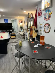 Fun Apartment w/a Kitchenette and a Parking Space - Image 3