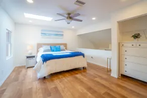 Ocean Breeze Retreat - 6 minute walk to the beach! - Image 4