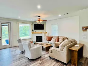 Crawford’s Lookout~Private riverfront/firepit/gril - Image 4