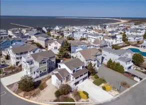 Cape Shores Luxury - Brand NEW 2024 Pool, Beach, Private Fishing Pier, Park! - Image 4