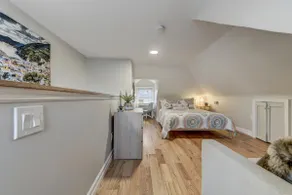 Cozy Downtown 1BR w/ Parking - Image 5