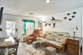 Las Palmas Beach Rentals unit 2 - Image 4