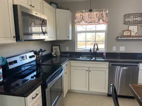 Bays Mountain Getaway Cottage - Image 4