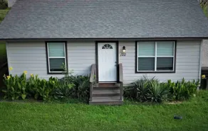 Upstream Cottage - Image 2