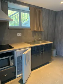 Ground floor studio in detached house - Image 2
