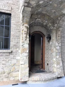 Draper Castle Luxury Apartment - Image 4