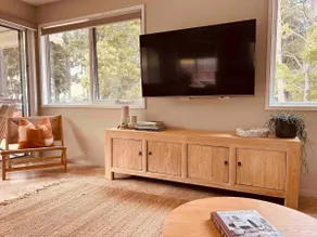 Adventure Bay Holiday Home - Image 2