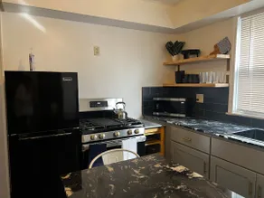 Entire first floor of an Artsy Home in Westcott! - Image 4