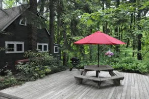 Cozy Green Cottage with Private Beach - Image 2
