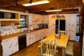Private Rustic Cabin- Families, Couples, Retreats - Image 3