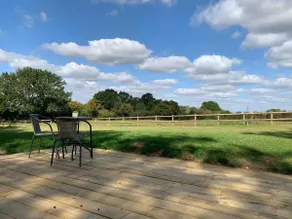 Boutique countryside cabin - Image 5