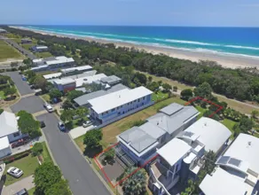 SERENITY BEACH RETREAT - Hamptons Beach HavenCasuarina - pour 14 à 7 chambres - Image 4