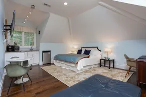 Tranquil & Private Loft in Charming Starmount - Image 2