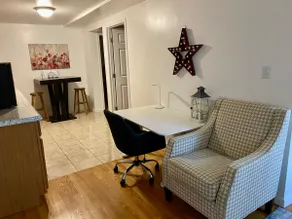 2B1B Private Suite in Sunset Free Street Parking - Image 3