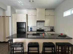 *Townhome style 3BR/Valley Ranch!*IAH 15 MIN* - Image 4