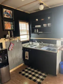Black Hills Bungalow - Image 5